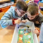 Animations scientifiques en écoles maternelles et primaires sur le thème "C'est dans l'air"