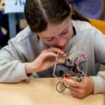 Animations scolaires électricité pour enfants : Les électrons se bousculent 1
