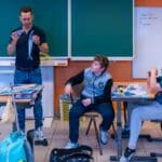 Animations scolaires : Chercheur en laboratoire 12