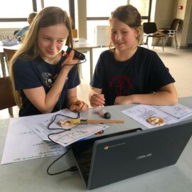 Stages de vacances pour enfants de 8 à 12 ans ayant pour thème 'Chercheur de l'impossible'