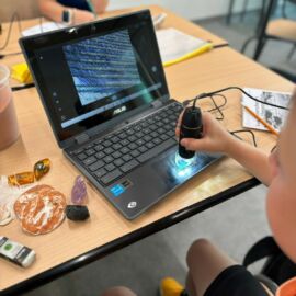 Stages de vacances pour enfants de 8 à 12 ans ayant pour thème 'Chercheur de l'impossible'