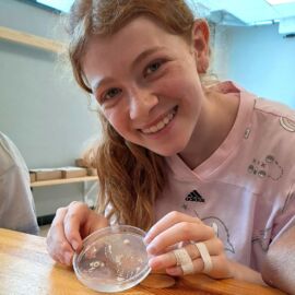 Stages de vacances pour enfants de 8 à 12 ans ayant pour thème 'Chercheur de l'impossible'